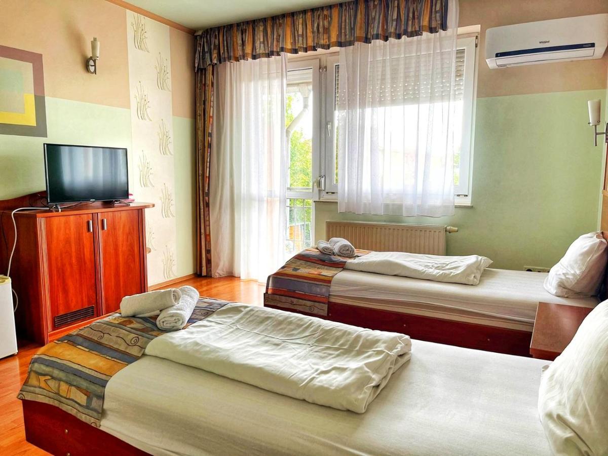 Hotel Alkotmany Vendeghaz Sárvár Zewnętrze zdjęcie