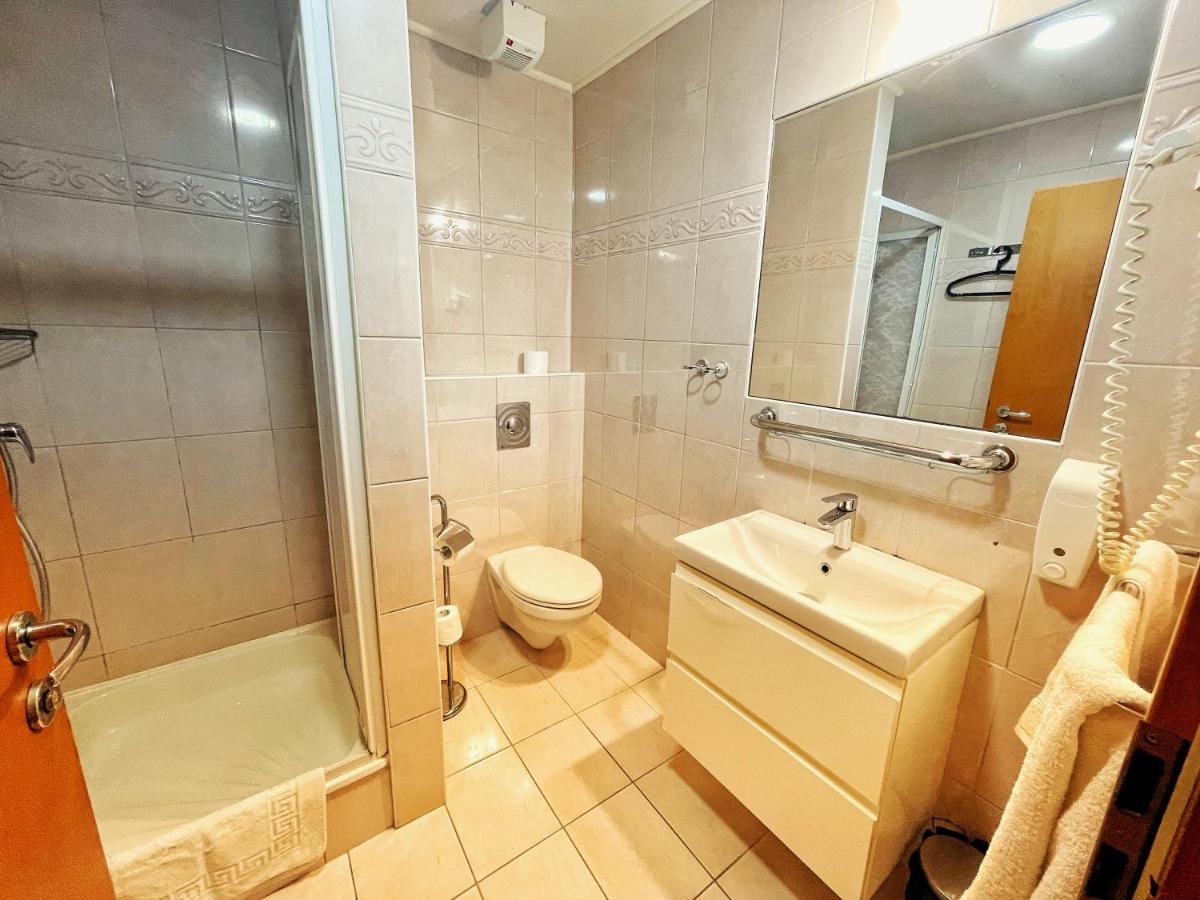 Hotel Alkotmany Vendeghaz Sárvár Zewnętrze zdjęcie